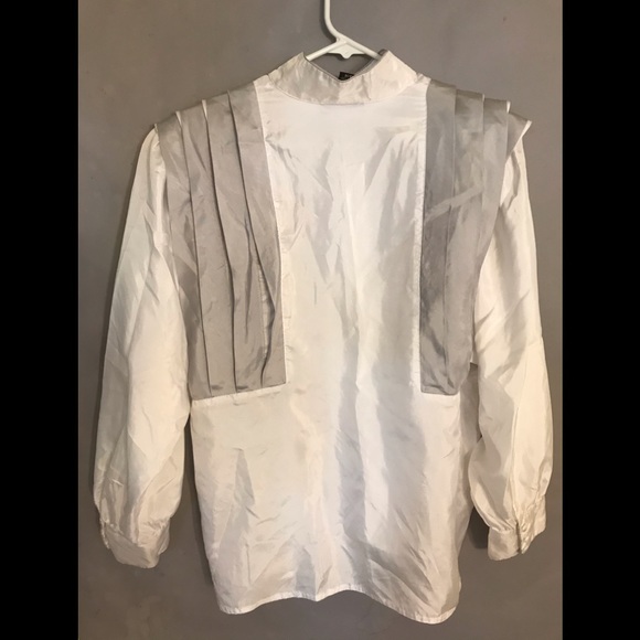 Vintage Pleated Silky White Buttn Down - Picture 2 of 9